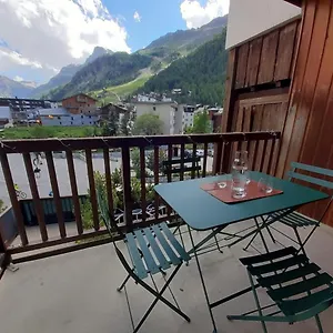 De Charme Hyper Centre à Val D'isère Appartement
