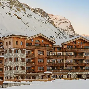 Airelles Hotel